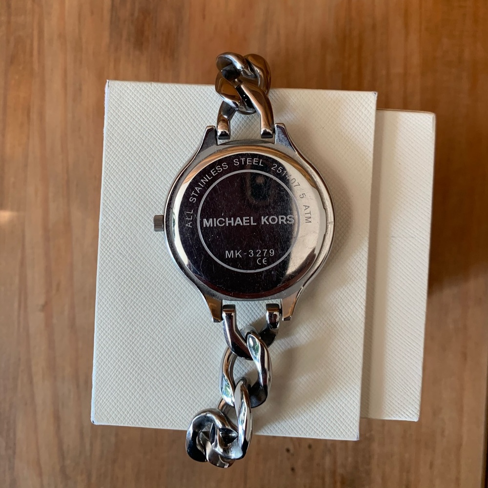 MK watch - Picture 4 of 6